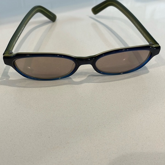 Stylish Black and Green Women's Glasses - Picture 1 of 7